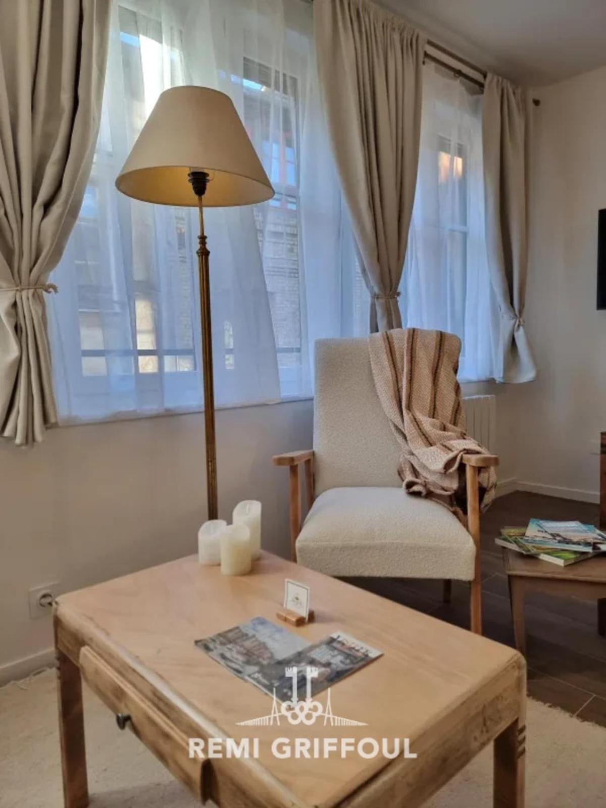 La Symphonie Elevator Honfleur City Center 2 Guests Zewnętrze zdjęcie